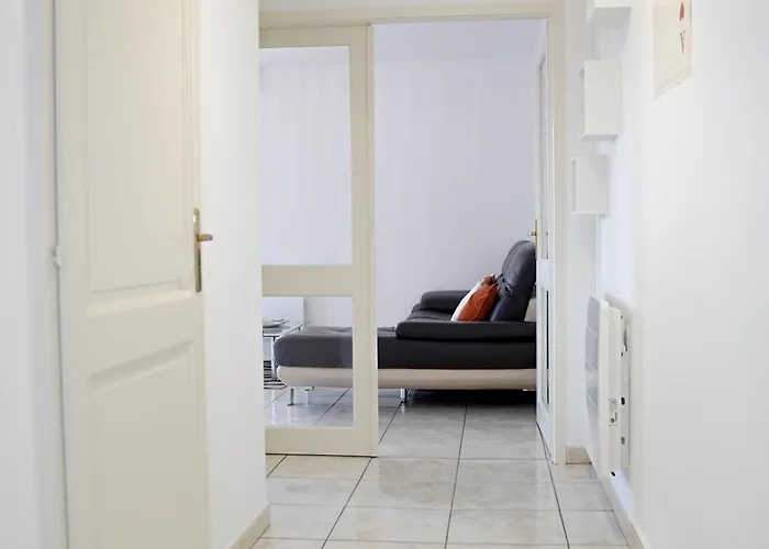 - 2 - 5min Du Yonaguni Appartement *